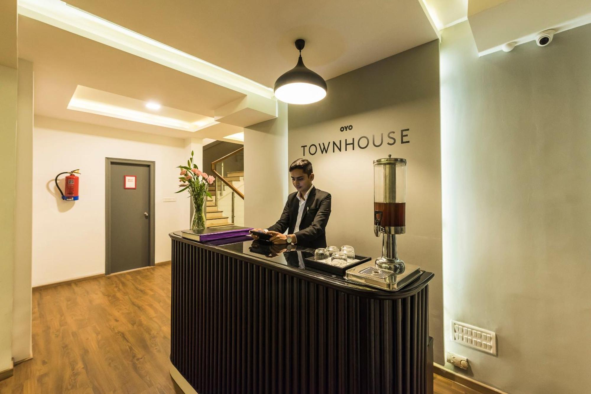 Townhouse Mg Road,벵갈루루 외부 사진